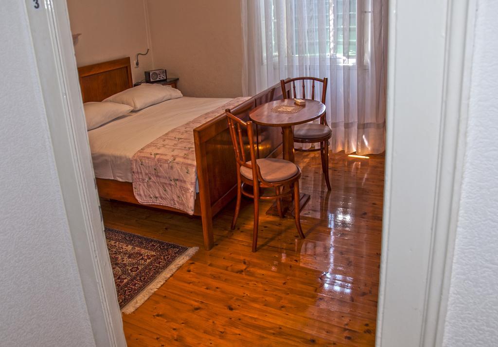 Marina Rooms Komiža Zimmer foto